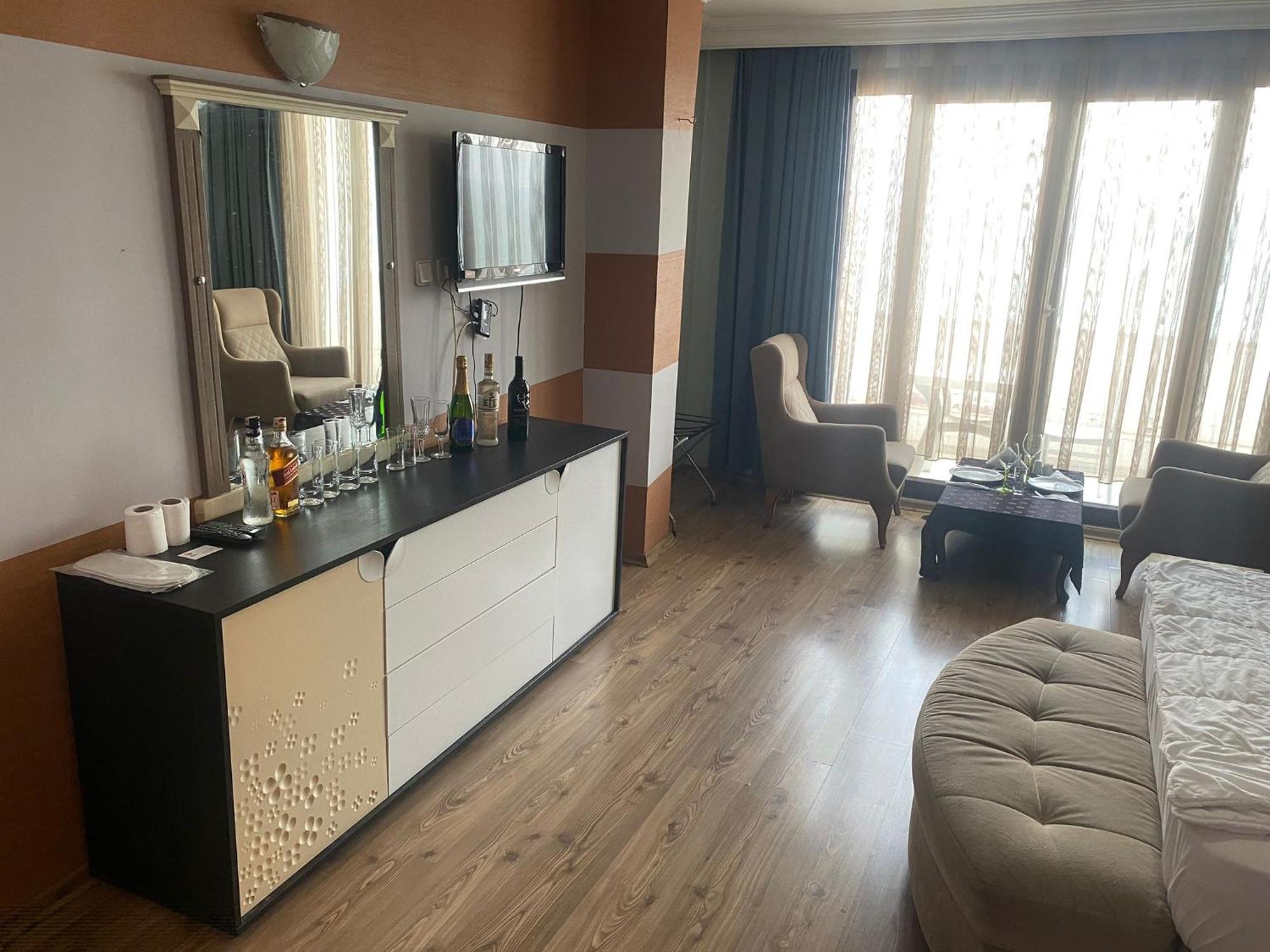 Yakamoz Hotel Tavsancil Ngoại thất bức ảnh